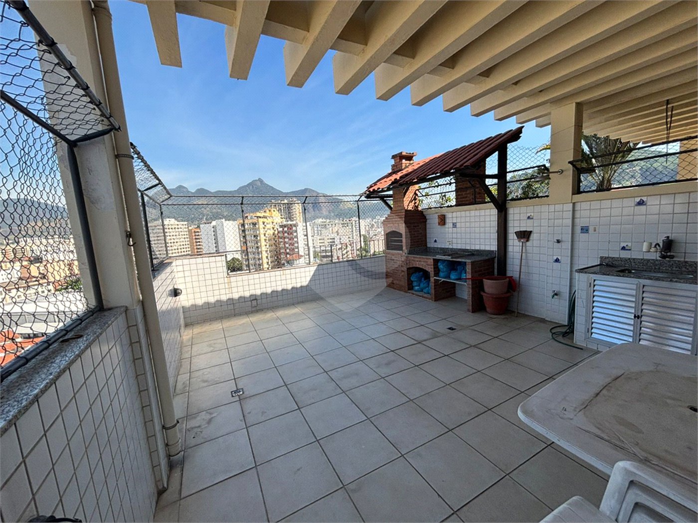 Cobertura à venda com 4 quartos, sendo 1 suíte, em Vila Isabel, Rio de Janeiro, RJ