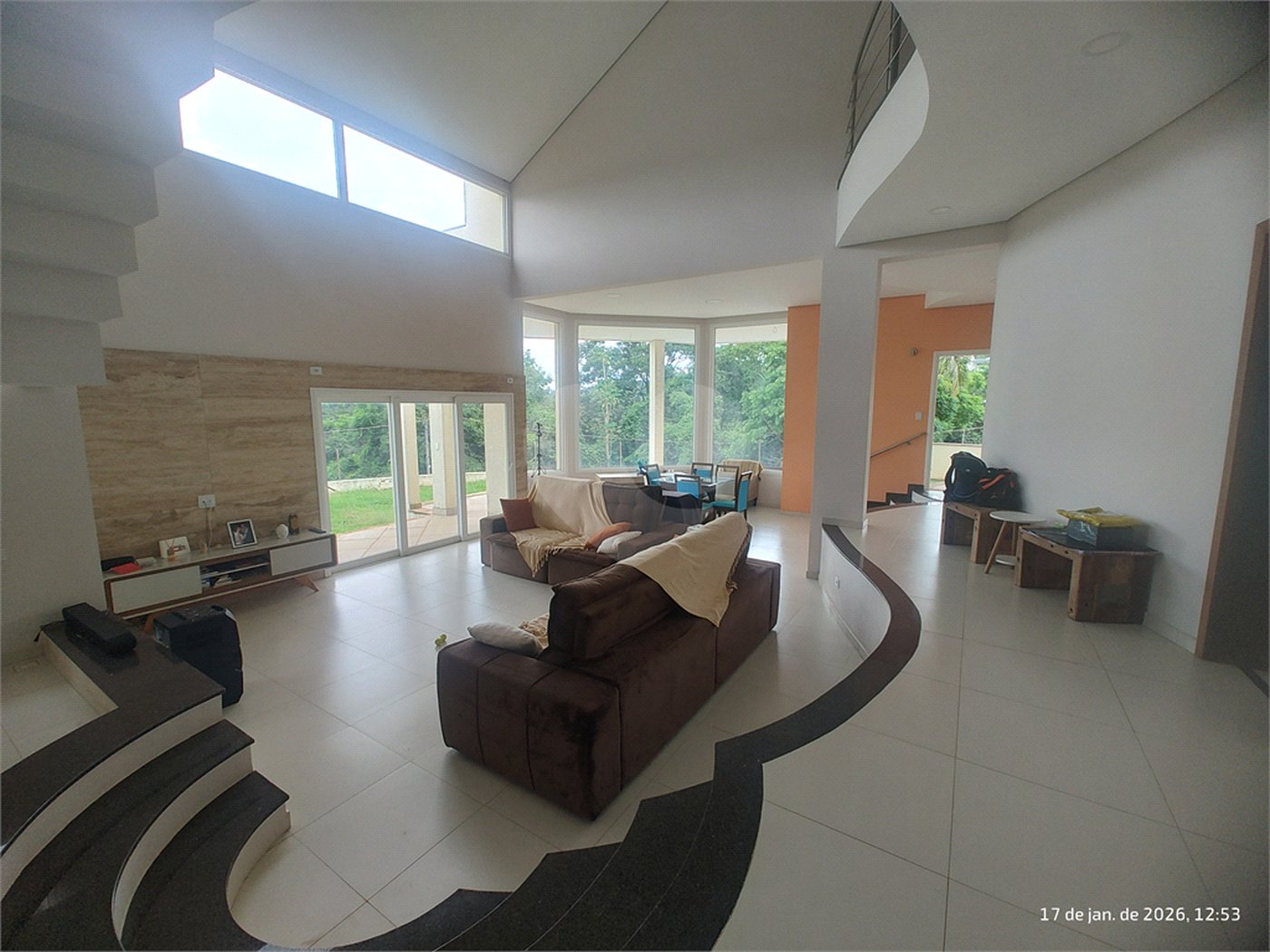 Casa à venda com 5 quartos, sendo 3 suítes, no condomínio Serra da Estrela, Atibaia - SP