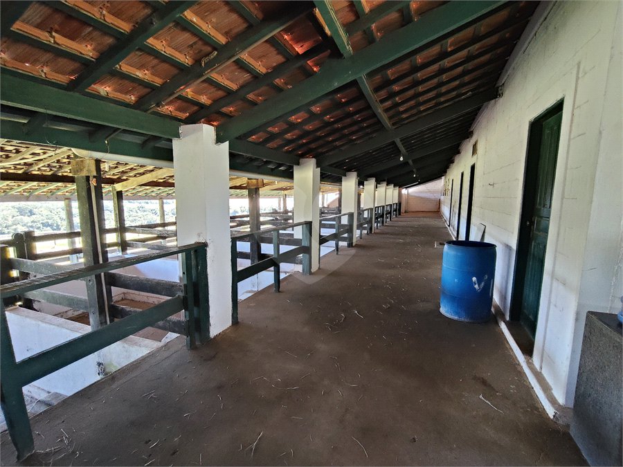 Fazenda para alugar com 3 quartos em Vila Santana, Itapetininga, SP