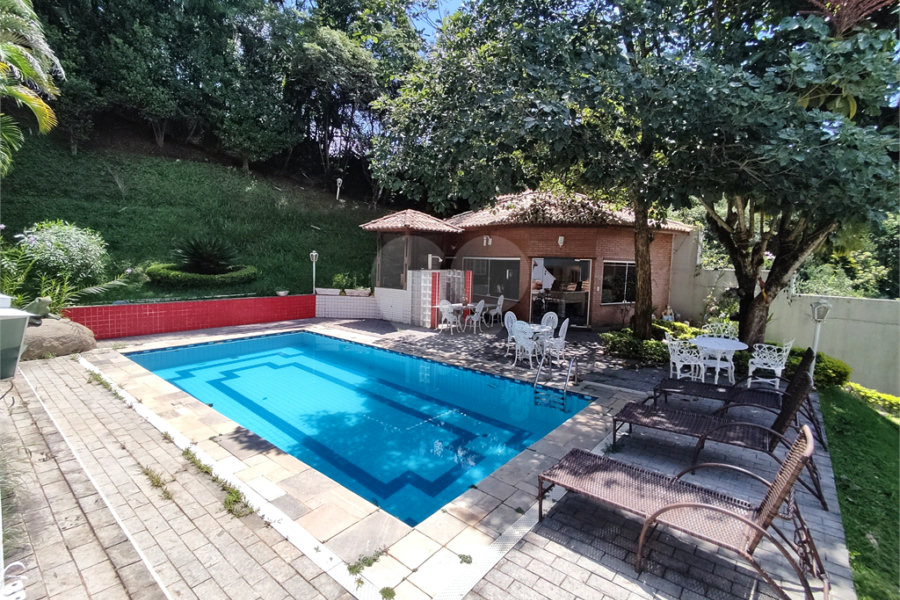 Casa à venda com 3 suítes no condomínio Residencial Jardim Itatinga, São Paulo - SP