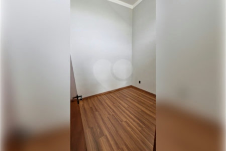 Casa à venda com 3 quartos, sendo 1 suíte, no condomínio Horto Florestal Villagio, Sorocaba - SP