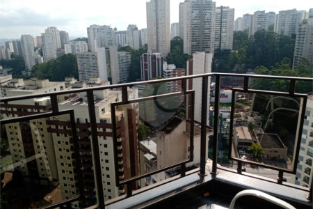 Apartamento à venda com 4 quartos, sendo 1 suíte, em Vila Andrade, São Paulo, SP