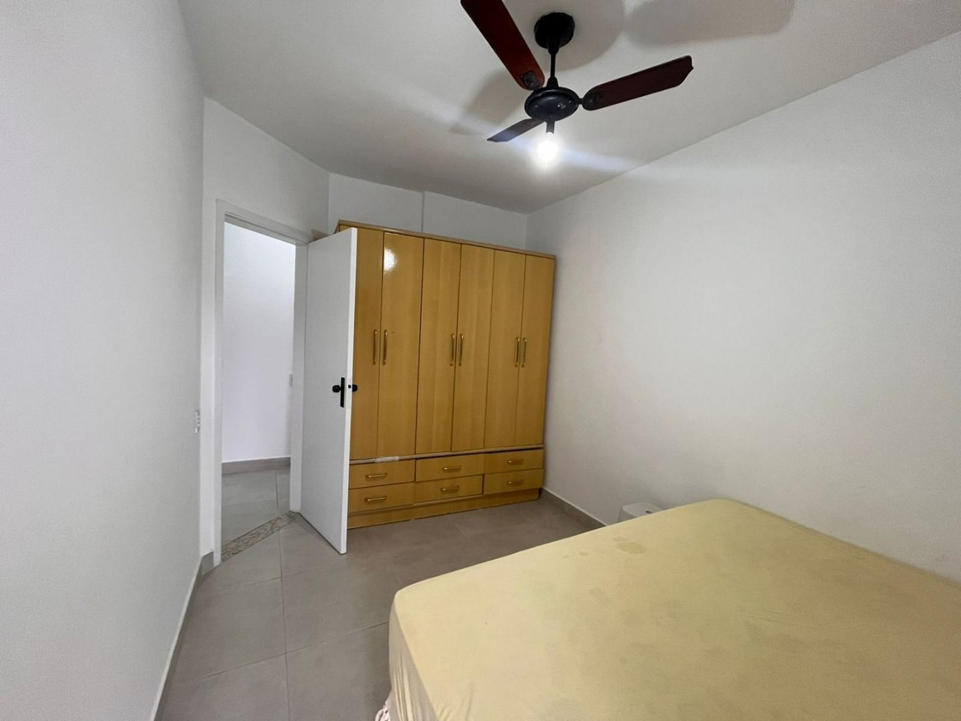 Apartamento com 2 dormitórios à venda, 65 m² por R$ 360.000,00 - Vila Júlia - Guarujá/SP