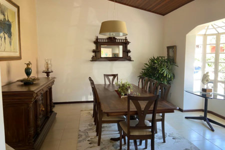 Casa à venda com 6 quartos, sendo 3 suítes,  em Marambaia, Vinhedo, SP