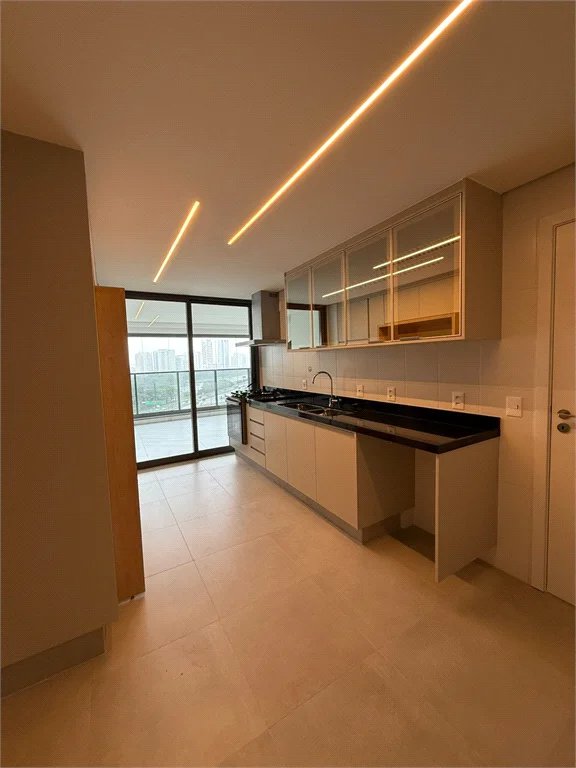 Apartamento para alugar com 4 suítes em Jardim Morumbi, São Paulo, SP