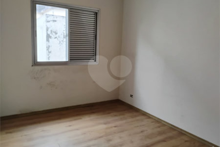 Sobrado à venda com 3 quartos, sendo 1 suíte,  em Jardim Jabaquara, São Paulo, SP
