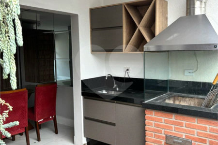 Casa à venda com 3 quartos, sendo 1 suíte, no condomínio Recanto das Araucárias, Suzano - SP