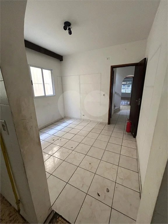 Excelente sobrado para comércio ou residência na Vila Santa Catarina
