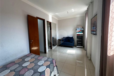 Sobrado à venda com 4 quartos, sendo 1 suíte, em Wanel Ville, Sorocaba, SP