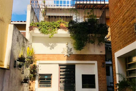 Sobrado à venda com 5 suítes em Vila Cordeiro, São Paulo, SP