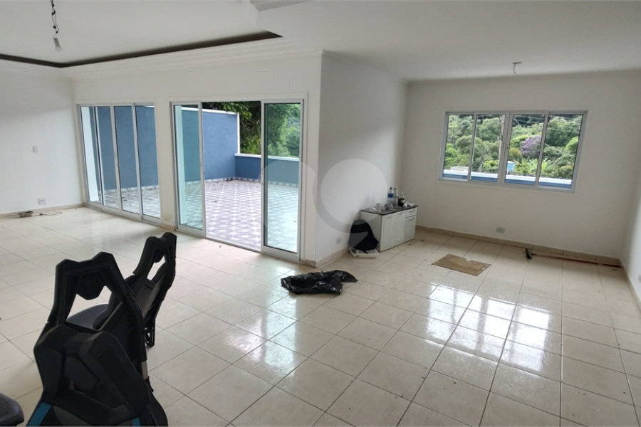 Casa à venda com 3 quartos, sendo 2 suítes,  em Serra da Cantareira, Mairiporã, SP