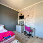 Sobrado à venda com 6 quartos, sendo 2 suítes,  em Vila Mazzei, São Paulo, SP