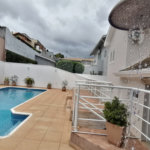 Casa para alugar com 3 quartos, sendo 1 suíte, no condomínio Recanto dos Paturis, Vinhedo - SP