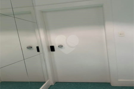 Apartamento à venda com 3 quartos, sendo 1 suíte,  em Cerqueira César, São Paulo, SP