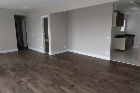 Apartamento à venda com 3 suítes em Vila Anastácio, São Paulo, SP