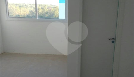 Apartamento à venda com 1 quarto em Botujuru, Mogi das Cruzes, SP