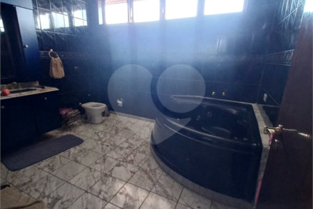 Casa à venda com 4 suítes no condomínio Aruã, Mogi das Cruzes - SP