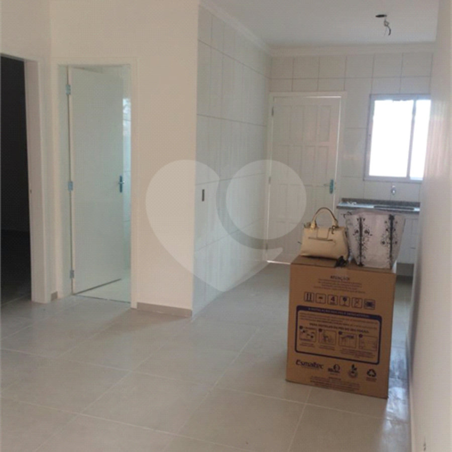 Casa à venda com 2 quartos no condomínio Cristal Boracéia I, Bertioga - SP