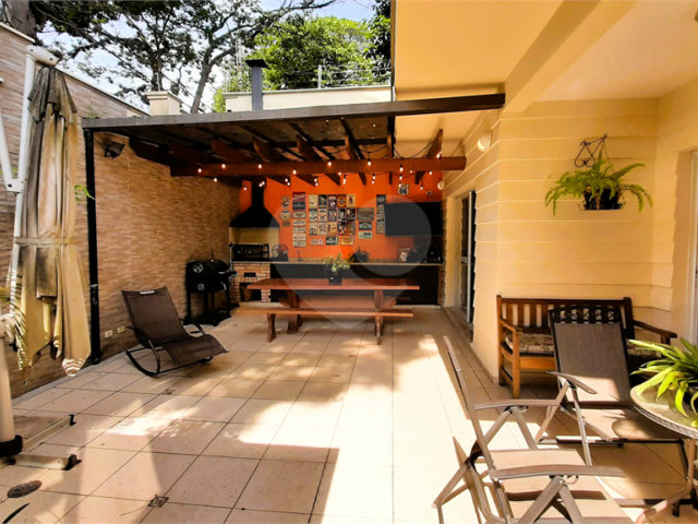 Casa à venda com 4 suítes no condomínio Vila das Acacias, São Paulo - SP