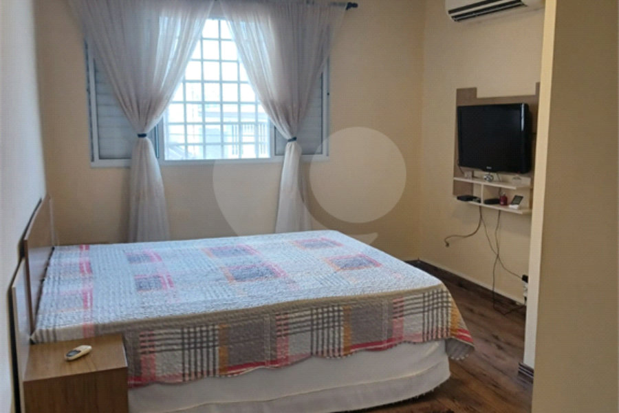 Sobrado à venda com 3 quartos, sendo 1 suíte,  em Ermelino Matarazzo, São Paulo, SP