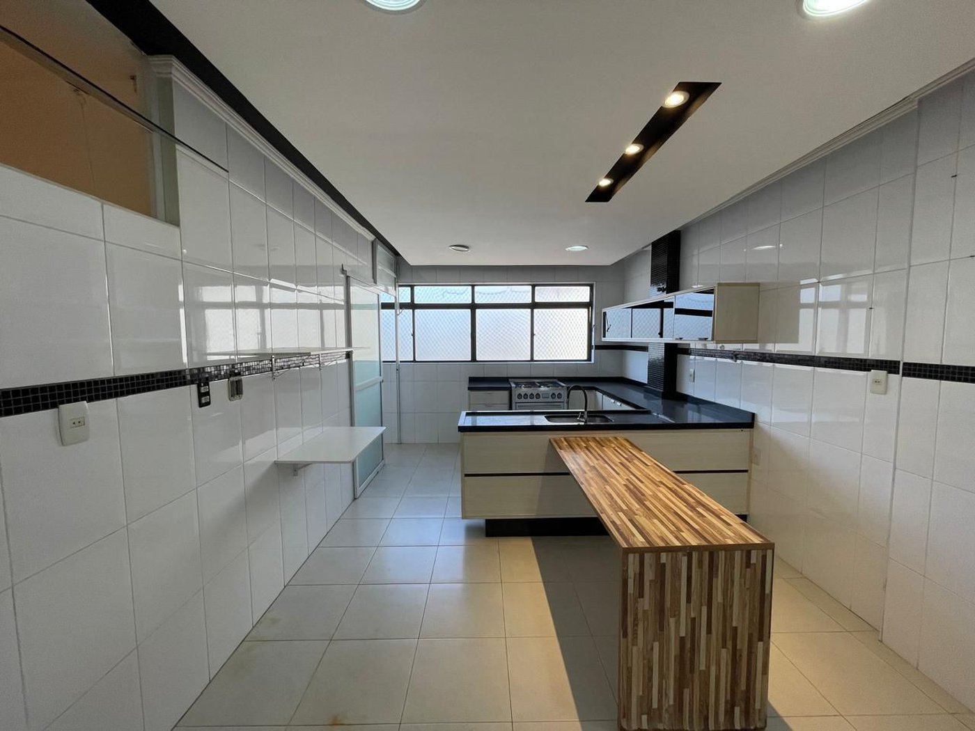 Cobertura com 4 dormitórios, 255 m² - venda por R$ 1.800.000,00 ou aluguel por R$ 16.000,00/mês - Embaré - Santos/SP