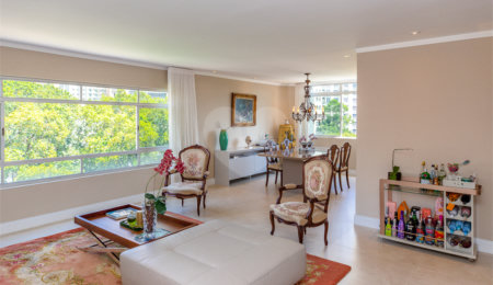 Apartamento à venda com 3 quartos, sendo 1 suíte, em Moema, São Paulo, SP