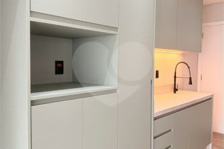 Flat Mobiliado e Reformado de 42 m² com Varanda e Vista Panorâmica em Frente ao Shopping Metrópole – Centro de SBC