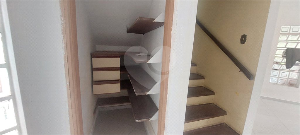 Sobrado à venda com 4 quartos, sendo 2 suítes, em Lavapés, Mairiporã, SP