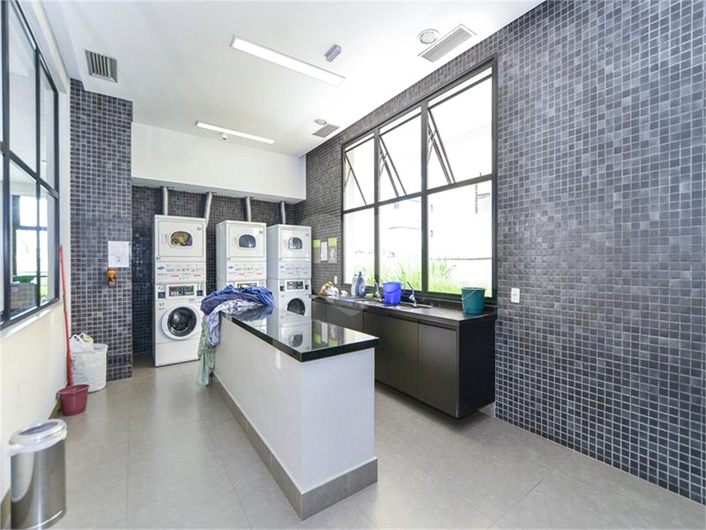Apartamento à venda com 2 quartos, sendo 1 suíte, em Vila Mariana, São Paulo, SP