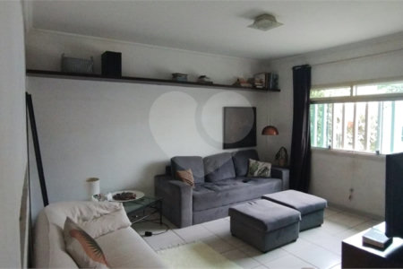 Casa à venda com 4 quartos, sendo 1 suíte, em Jardim Guadalajara, Sorocaba, SP