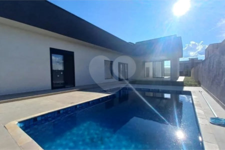 Casa à venda com 4 quartos, sendo 3 suítes,  no condomínio Samballa 3, Atibaia - SP