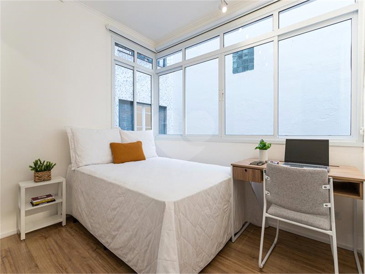 Apartamento à venda com 5 quartos, sendo 1 suíte,  em Pinheiros, São Paulo, SP