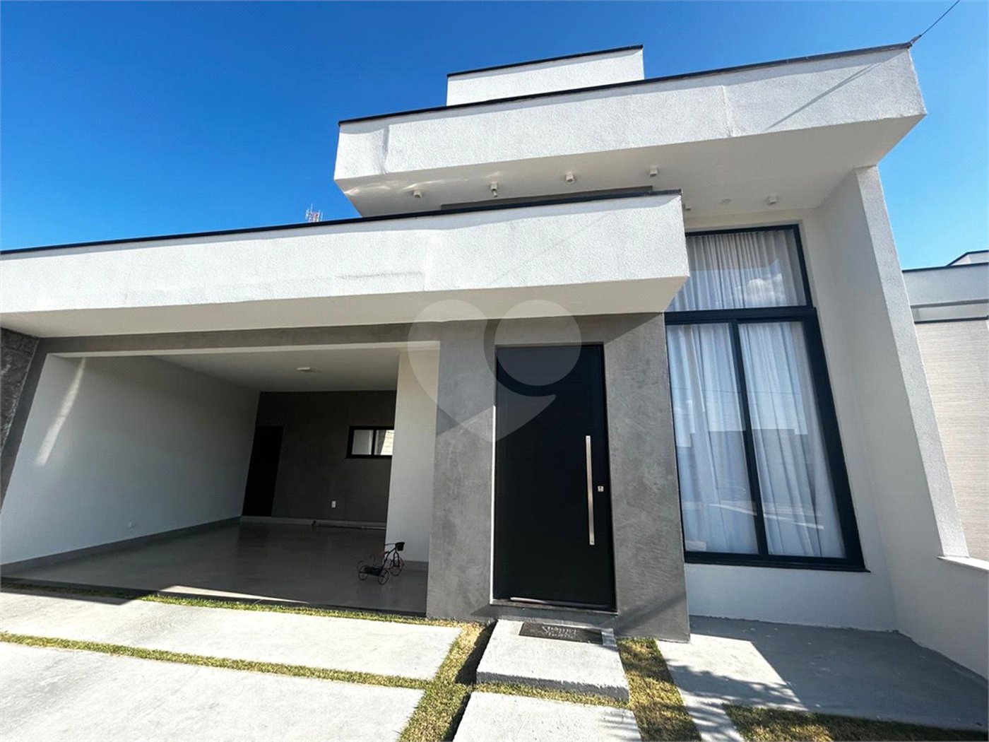 Casa à venda com 2 quartos, sendo 1 suíte,  no condomínio Residencial Parque Imperial, Salto - SP