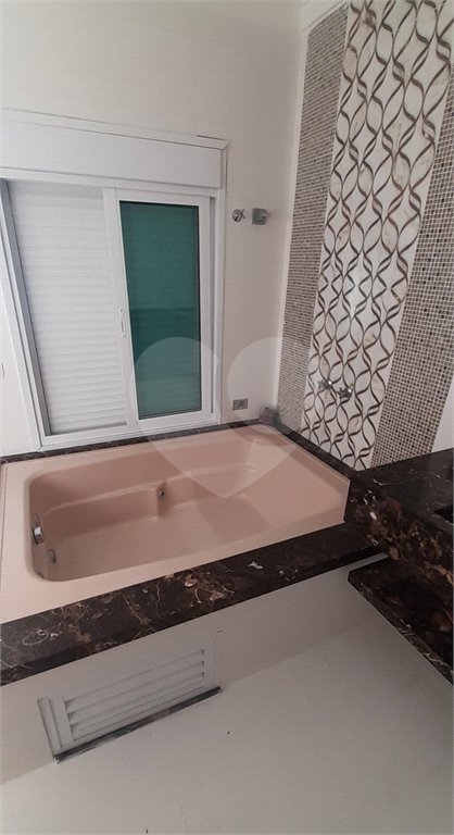 Casa em condomínio à venda ou para alugar com 5 quartos, sendo 3 suítes,  no Centro, Bom Jesus dos Perdões, SP