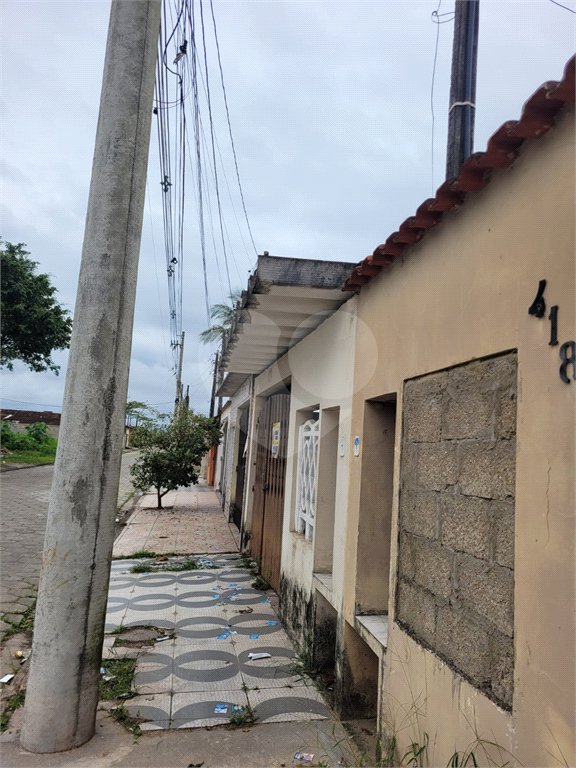 Casa à venda com 2 quartos em Suarão, Itanhaém, SP
