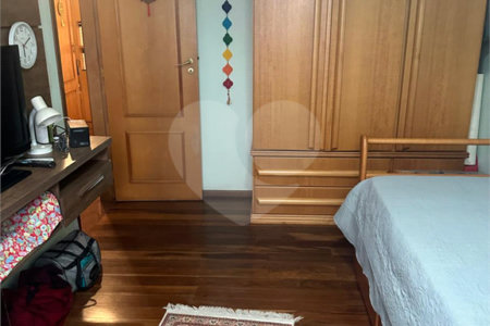 Apartamento à venda com 3 quartos, sendo 1 suíte,  em Vila Santo Estéfano, São Paulo, SP