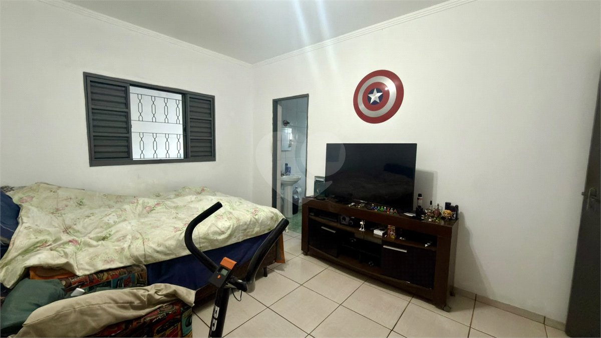 Sobrado à venda com 4 quartos, sendo 1 suíte, em Jardim Wanel Ville V, Sorocaba, SP