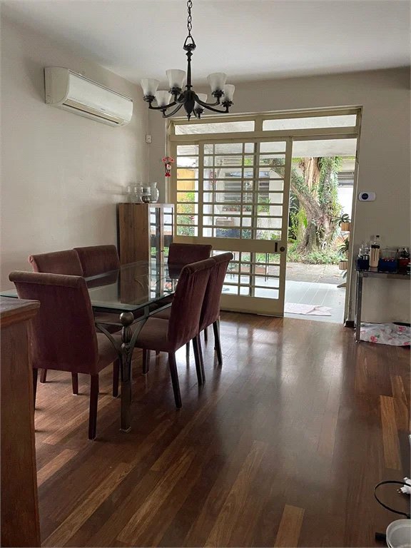 Sobrado à venda com 5 quartos, sendo 2 suítes,  em Vila Cordeiro, São Paulo, SP