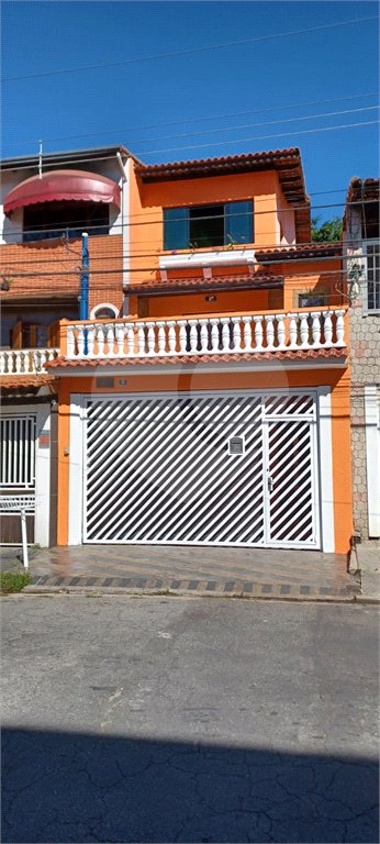 Sobrado à venda com 3 quartos, sendo 1 suíte, em Parque Renato Maia, Guarulhos, SP
