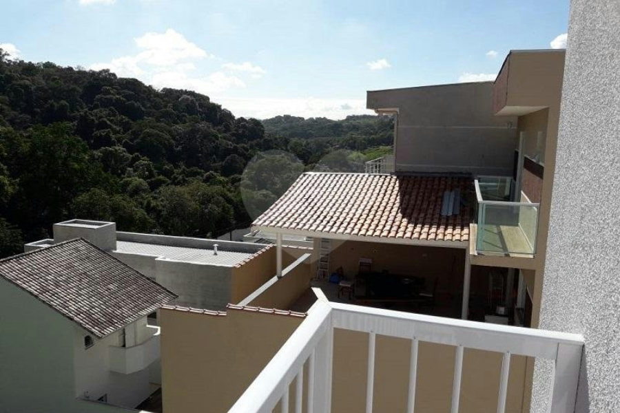Sobrado à venda com 3 quartos, sendo 1 suíte, em Villa Verde, Franco da Rocha, SP