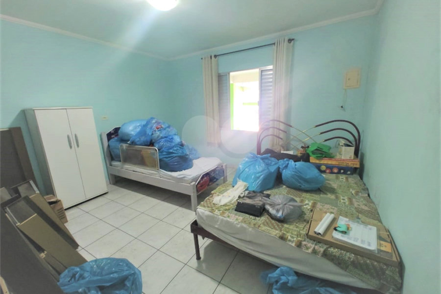 Sobrado à venda com 4 quartos, sendo 1 suíte, em Jardim Regina, São Paulo, SP