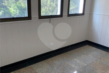Apartamento à venda com 3 suítes em Vila Suzana, São Paulo, SP