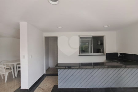 Apartamento à venda com 3 quartos, sendo 1 suíte, em Vila Mariana, São Paulo, SP