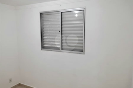 Apartamento no Condomínio Mont Royal.