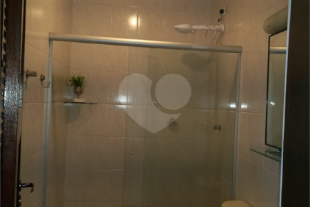 Sobrado à venda com 4 quartos em Chácara Santo Antônio, São Paulo, SP