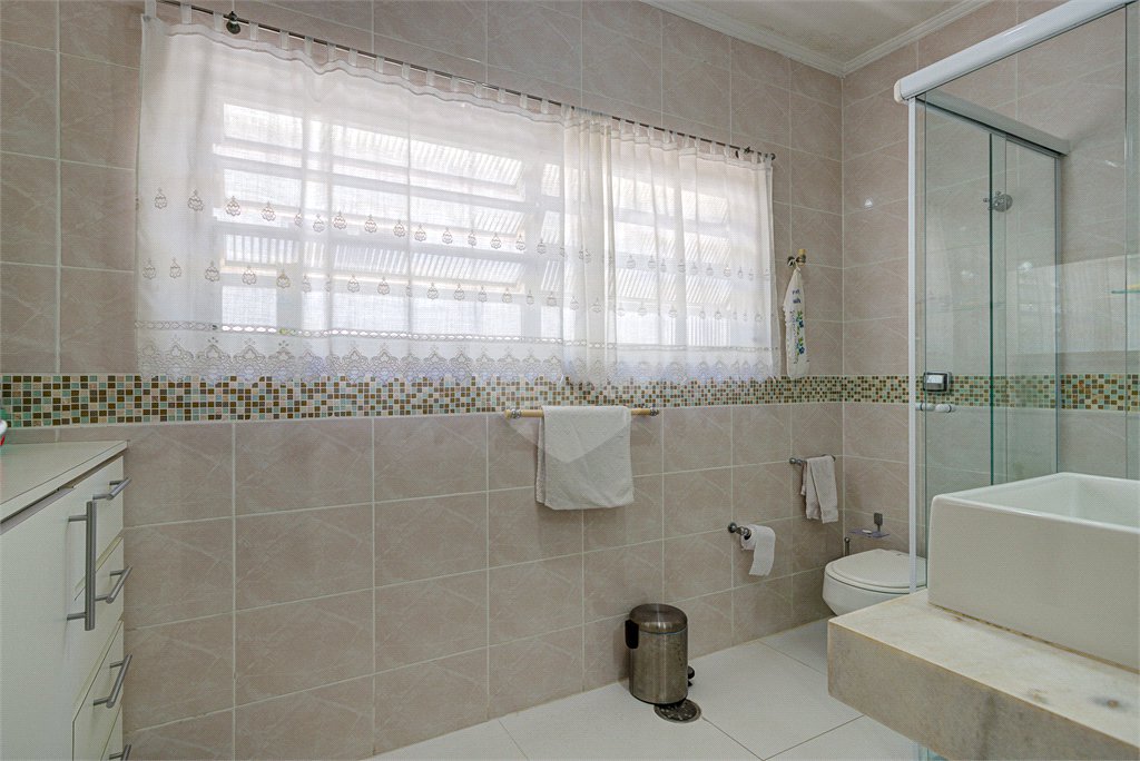 Sobrado à venda com 3 quartos, sendo 1 suíte,  em Jardim Umuarama, São Paulo, SP