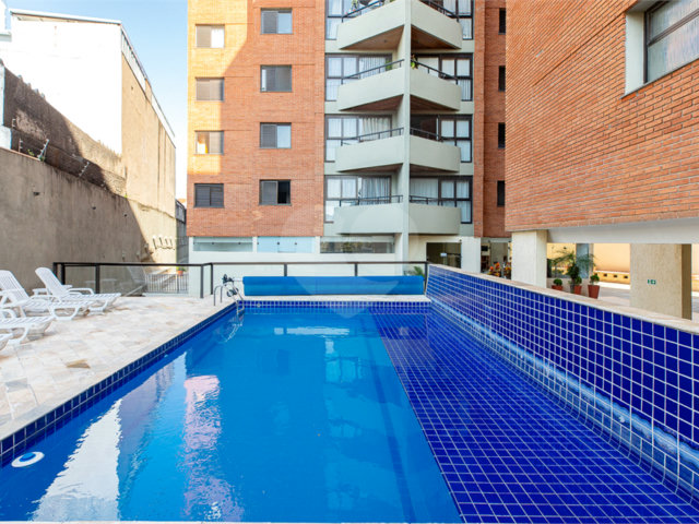 Apartamento à venda com 3 quartos, sendo 1 suíte,  em Santo Amaro, São Paulo, SP