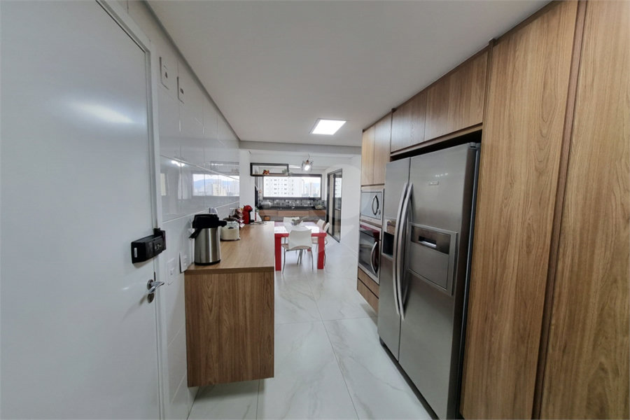 Apartamento à venda com 5 quartos, sendo 3 suítes, em Santa Teresinha, São Paulo, SP