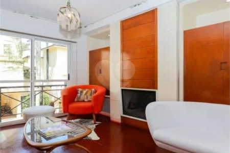 Casa à venda ou para alugar com 4 quartos, sendo 2 suítes, no condomínio Palmeiras Imperiais Private House, São Paulo - SP