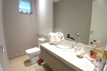 Casa Térrea à venda com 3 quartos, sendo 2 suítes, em Água Fria, São Paulo, SP
